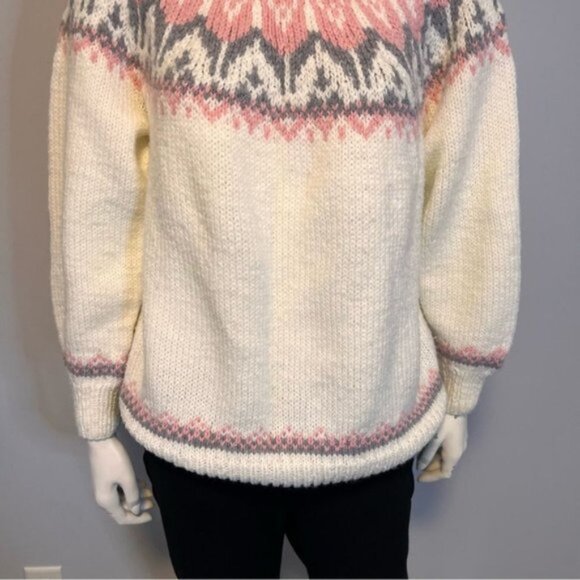 Hand Knitted Cream Pink Fair Isle Jumper Sweater Size M - Picture 5 of 7